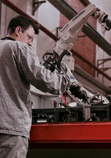 Solda Robô e Manual